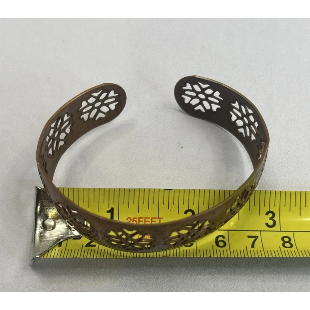 Vintage Genuine Copper Cuff Bracelet Heart Snowflakes‎